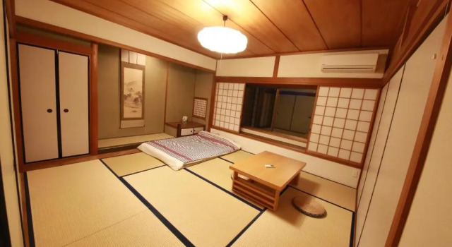 Четырёхместный номер Standard с красивым видом из окна Geihinkaku