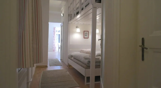 Budget Apartment by Hi5 - Veres Pálné, Забронировать Апартаменты/квартира Будапешт Центральная Венгрия, рядом с Станция метро Vorosmarty Square