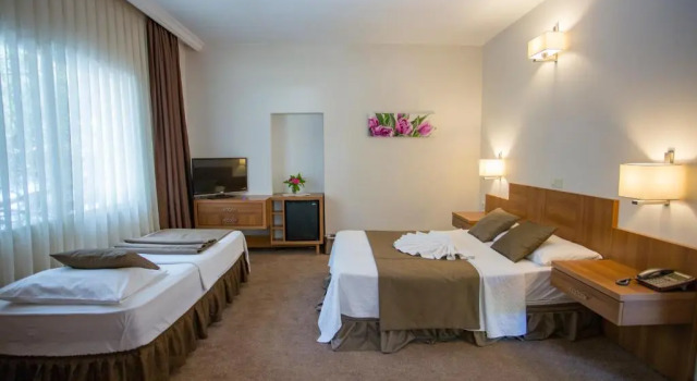 Трёхместный номер Standard с видом на сад Melis Hotel Kusadasi