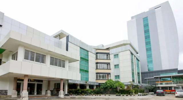 Airy Mandonga Edi Sabara 9 Kendari, Book Hotel Hotels in Sulawesi with Parking, Parking