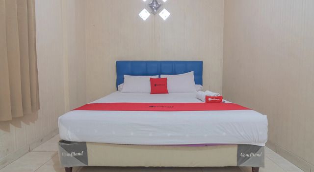 RedDoorz Syariah near Terminal Batu Ampar 2