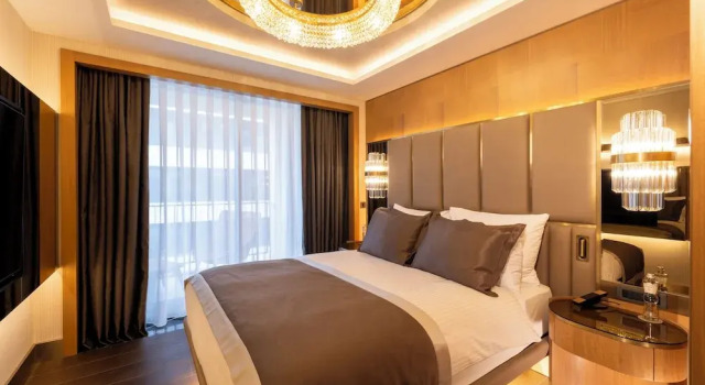 Люкс Premium Merit Starlit Hotel & Residences