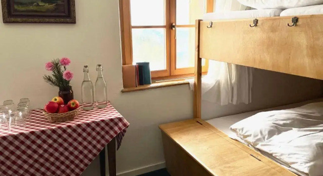 Кровать в общем номере Berghotel Altes Wallberghaus