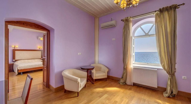 Apollonion Palace Hotel