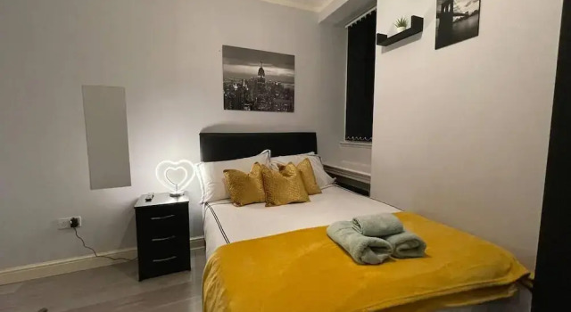 Impeccable 2-bed Apartment by Cardiff City Centre