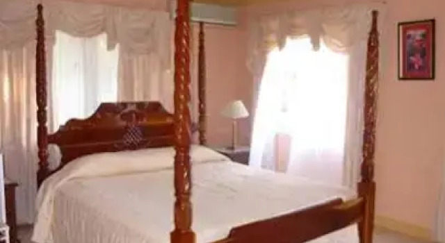 Chateau Gloria, Rezerwuj Hotel Hotele w Montego Bay Coast z basenem, Basen