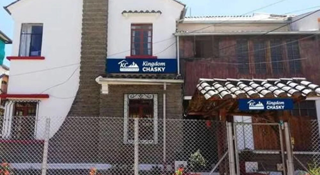Kingdom Chasky Guesthouse, Забронировать Отель Кито Сьерра, рядом с Del Arbolito Park