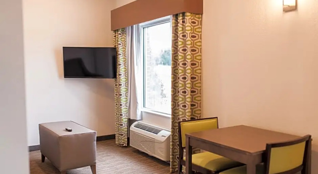 Четырёхместный люкс Holiday Inn Express & Suites Sweetwater by IHG