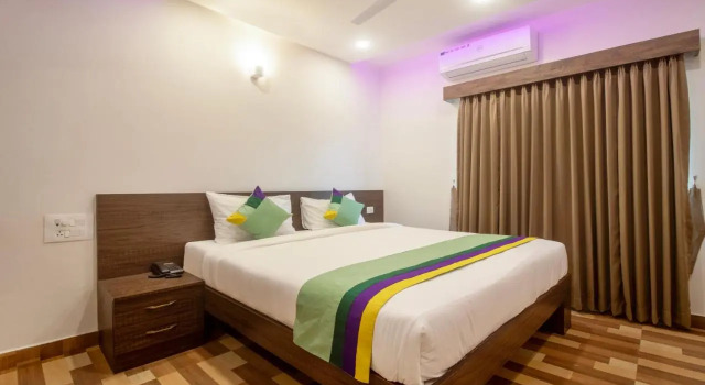 Treebo Elite Plaza, 700 Mtrs From Madikeri Fort, Rezervovat Hotel Hotely v Bangalore s parkováním, Parkování