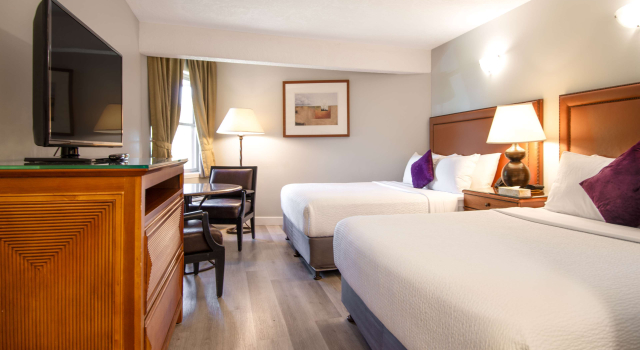 Четырёхместный номер Standard Coast Parksville Hotel