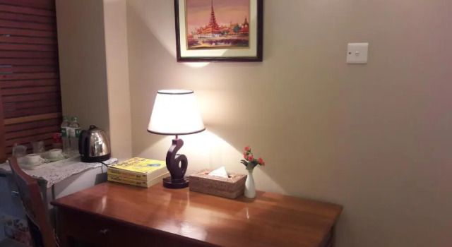 Номер Economy Grand Laurel Hotel