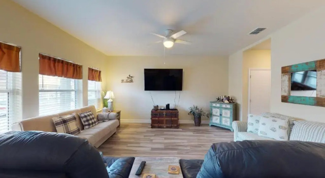 CDR113 Newly Remodeled Condo, 2 Blocks From Beach, Shared Pool