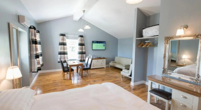Полулюкс Silverstone Golf Club And Hotel