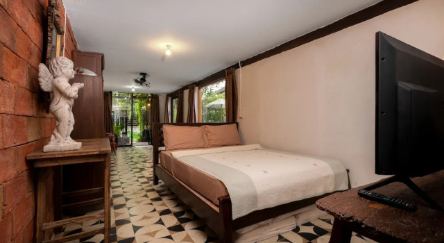 Secret garden pool villa, Забронировать Отель Хуахин провинция Прачуапкхирикхан, рядом с Baan Sillapin Artists' Village