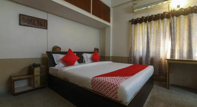 OYO 16396 Riverview Guest House, Boek Pension Guwahati Assam, in de buurt van Umananda Temple