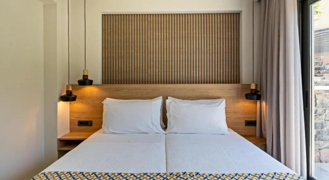 Paligremnos Residences, a Beachside Retreat, By ThinkVilla, Rezerwuj Hotel Hotele w Retimno z parkingiem, Parking