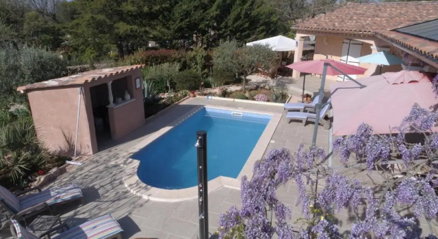B&B Villa les Tamaris, Забронировать Отель «постель и завтрак» Регюс Verdon Natural Regional Park