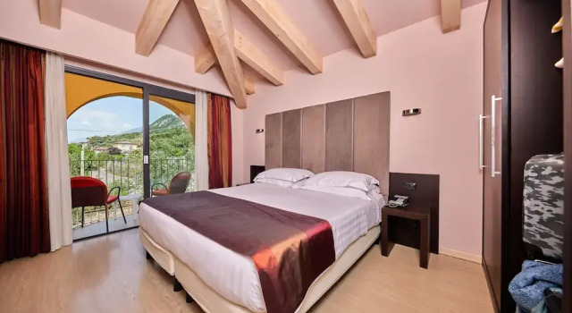 Двухместный номер Comfort с балконом Hotel Europa