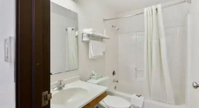 Номер Premium OYO Hotel Portage I-94