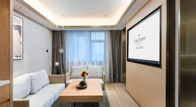 Люкс Deluxe Country Inn & Suites by Radisson, Nanchang Tengwangge Wanshougong Subway Station Store
