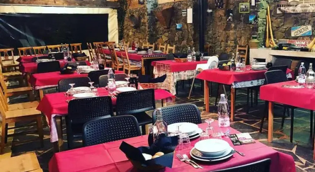 Agriturismo Fattoria Montecontessa, Забронировать Отель Отели Генуи с парковкой, Парковка