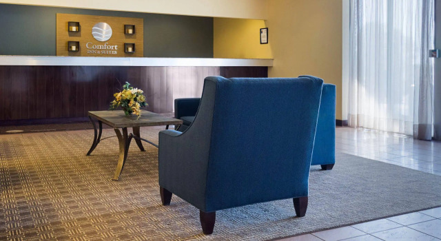 Comfort Inn & Suites Syracuse Airport