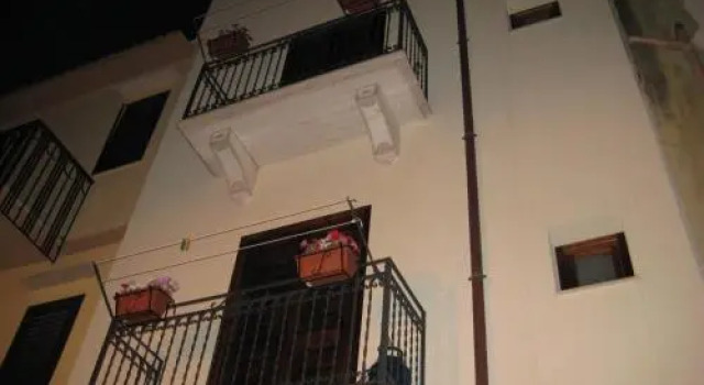 Guest house Monolocali Sicania, Забронировать Отель Отели Кастелламмаре-дель-Гольфо с парковкой, Парковка