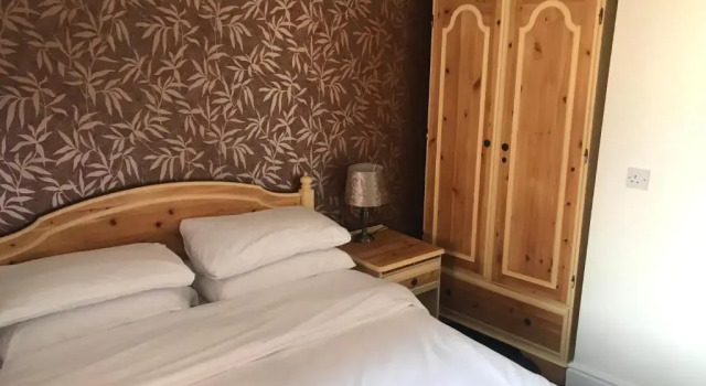 Двухместный номер Executive Three Queens Hotel