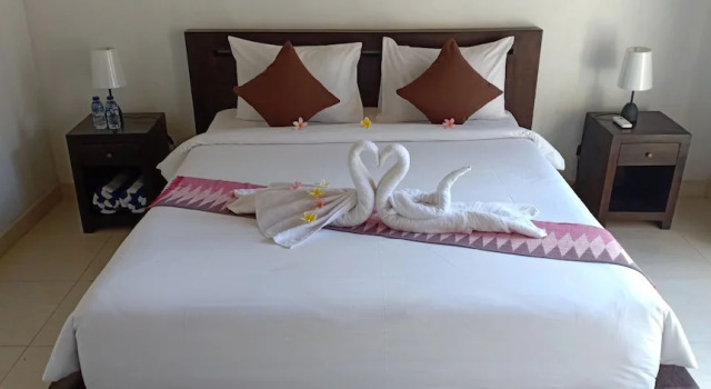 Camera Standard Bale Lumbung Bungalows