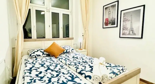Номер Standard 5BR Apt For 10 Walk to Kaufpark Alterlaa