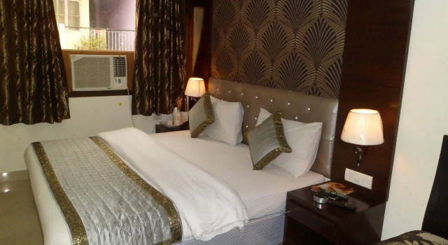 Hotel Arjun (New Delhi), Забронировать Отель Отели Дели 3 звезды, 3*