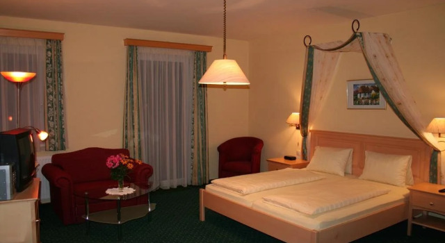 Hotel Waldesruh, Забронировать Отель Гёстлинг-на-Ибсе Вайдхофен-ан-дер-Ибс