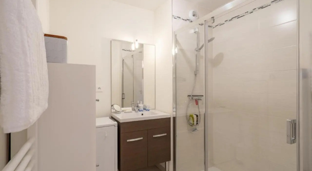 A Portee de Mer. Appt 70m2, 2ch+Parking, Забронировать Апартаменты/квартира Отели О-де-Франс с парковкой, Парковка