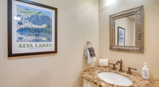 Апартаменты Mountain Village Home Steps to Ski Lift & Shuttle