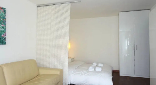 Stylish with Amazing Natural Light & Pocket WIFI