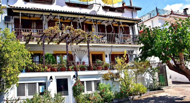 Nina Apartments
