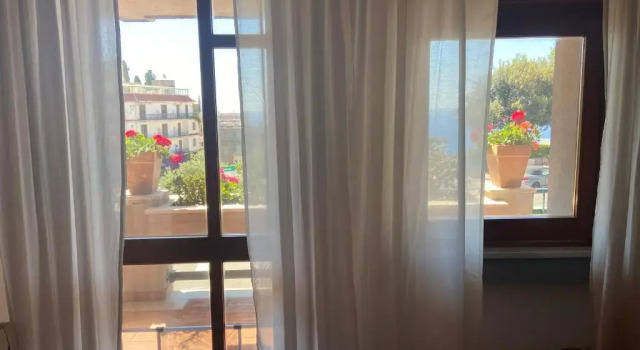 Апартаменты Villa Centaurea Apartment with private parking