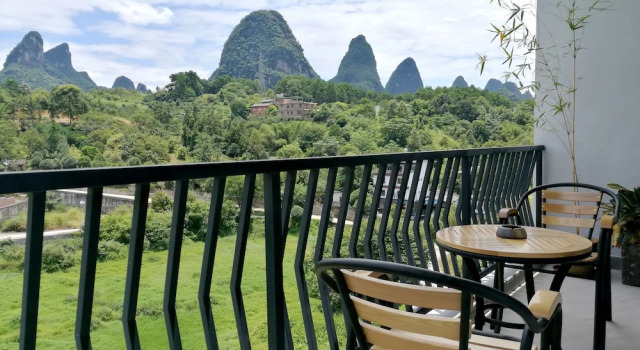 Standardowy rodzinny pokój i balkonem The Bamboo Leaf Yangshuo