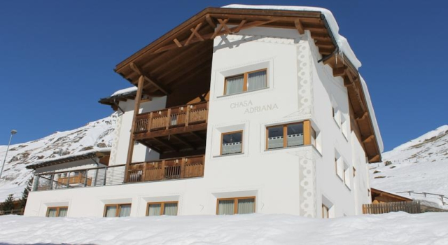 Chasa Adriana, Book Hotel Samnaun 