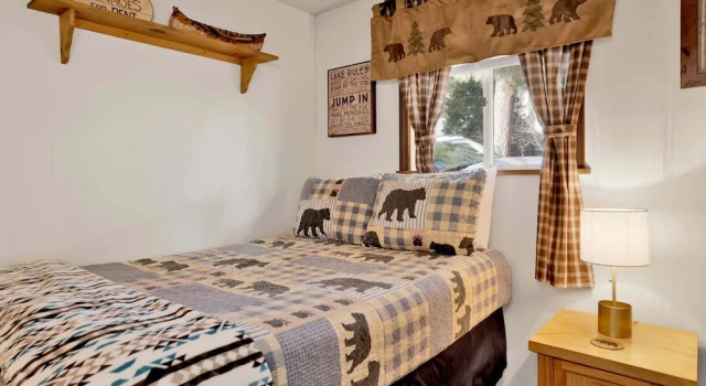 2609- Sweet Dreams Cabin, Забронировать Дом для отпуска Коттеджи Биг-Бэр-Лейк, рядом с Alpine Slide at Magic Mountain, Коттедж