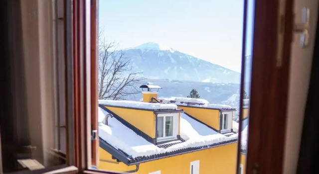 Коттедж Traditionell-modernes Haus in Hötting