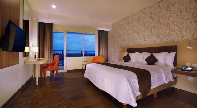 Номер Deluxe с балконом BW Suite Belitung