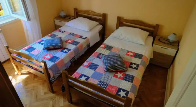 Apartments Gino, Забронировать Апартаменты/квартира Отели Шибеник с парковкой, рядом с Sibenik Town Museum, Парковка