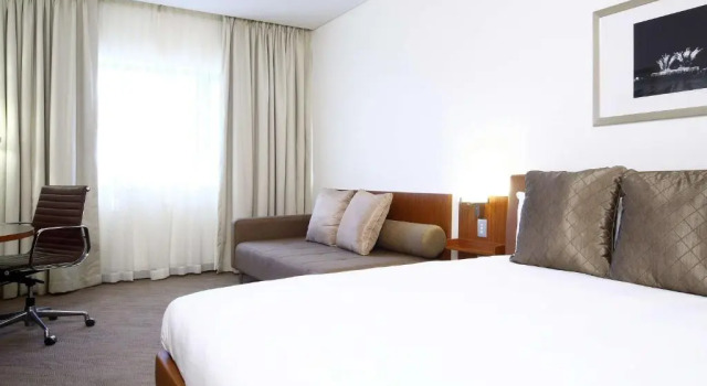 Двухместный номер Executive Novotel Canberra