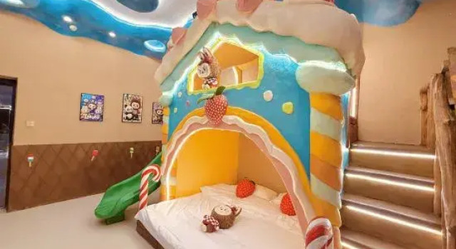 Люкс с 2 комнатами Qifentian Homestay (Harbin Central Street Baroque Style Street)