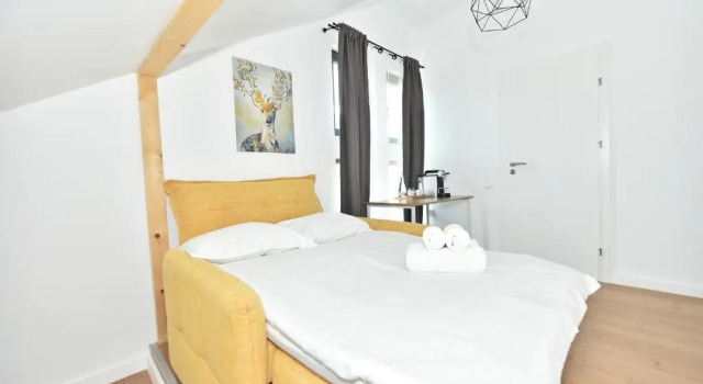 Mira by Atra, Rezervovat Vila Hotely v Prahova s bazénem, Bazén