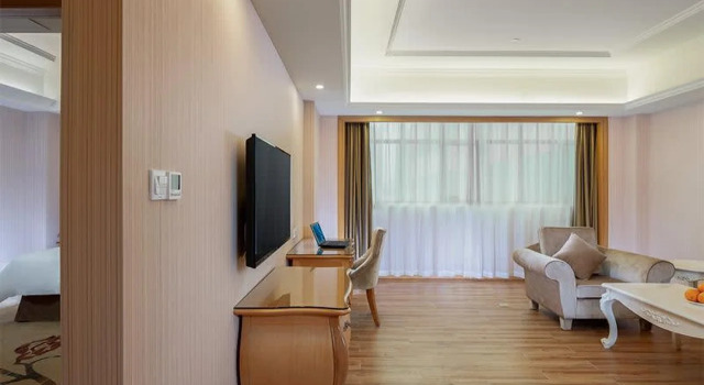 Vienna Hotel Guangzhou Huadu Sunac Cultural Tourism City Hecheng