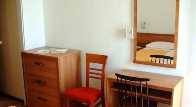 Rooms Vinka Tudor, Забронировать Гостевой дом Отели Хвара с парковкой, рядом с Пляж Еролим, Парковка