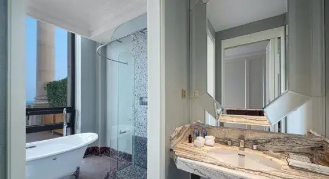 Люкс Deluxe Dalian BAMBOO Hotel (International Conwention Center Venice Water City)