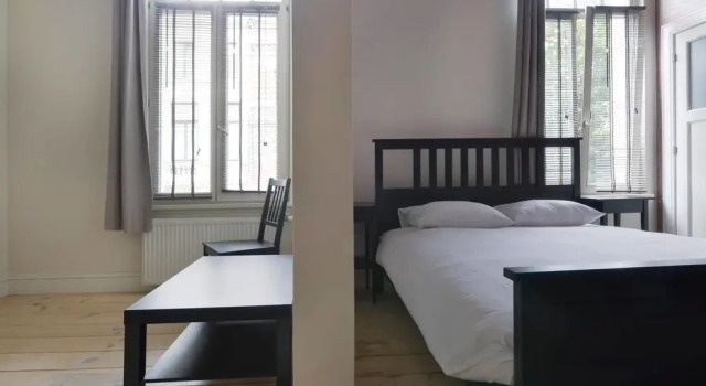 Zurenbourg Charming 14, Забронировать Отель Антверпен провинция Антверпен, рядом с Станция Антверпен Централь